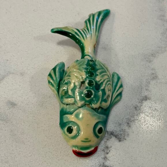 Jewelry - Vintage Fish Brooch